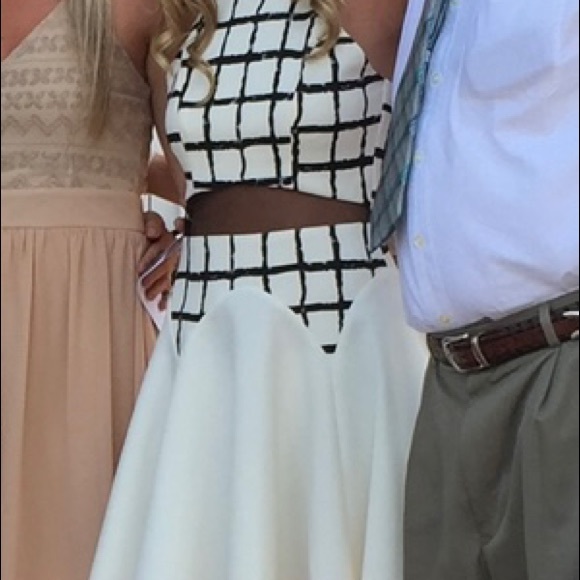 Boutique dress - Picture 3 of 3